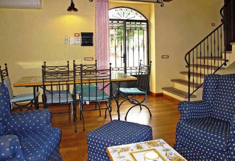 בית, 2 חדרי שינה, Podere Caldaruccio La Pineta