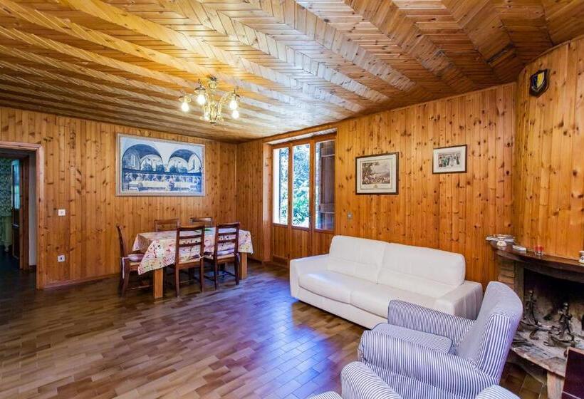 בקתת חדר, Podere Caldaruccio La Pineta