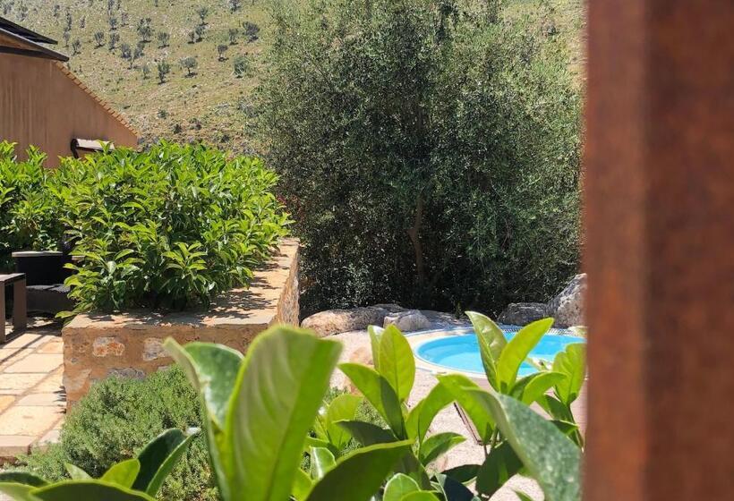 豪华房间带漩涡浴缸, Baglio La Porta By Geocharme