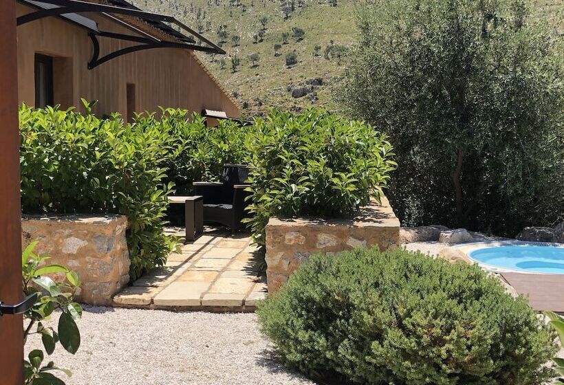 豪华房间带漩涡浴缸, Baglio La Porta By Geocharme