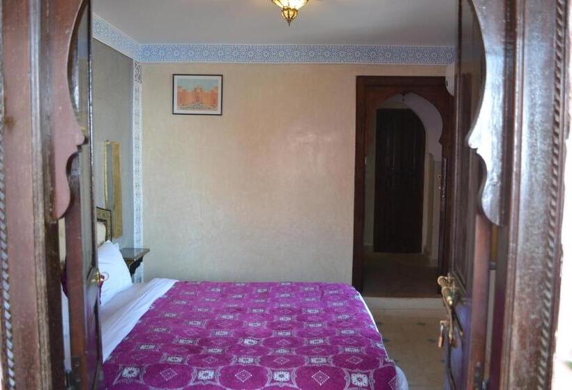 سوئیت خانواده 2 خوابه, Riad Bayti