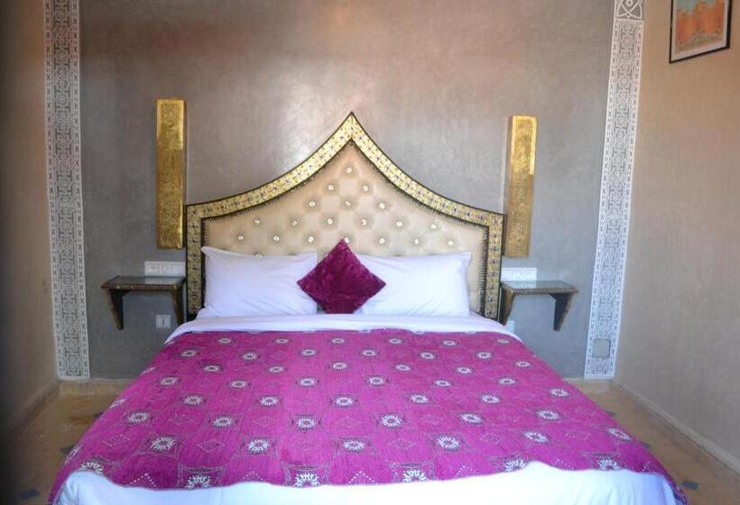 سوئیت خانواده 2 خوابه, Riad Bayti