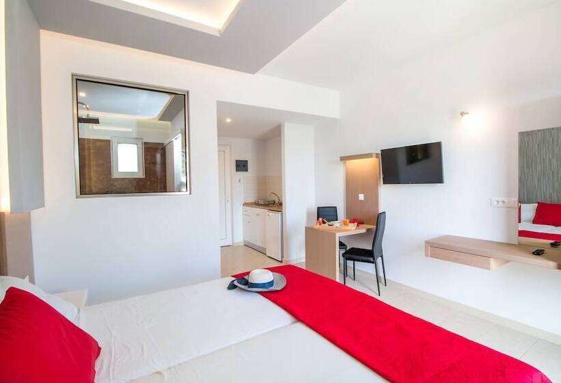 Трехместный Номер Deluxe, Casastavris   Aparts & Pool Suites