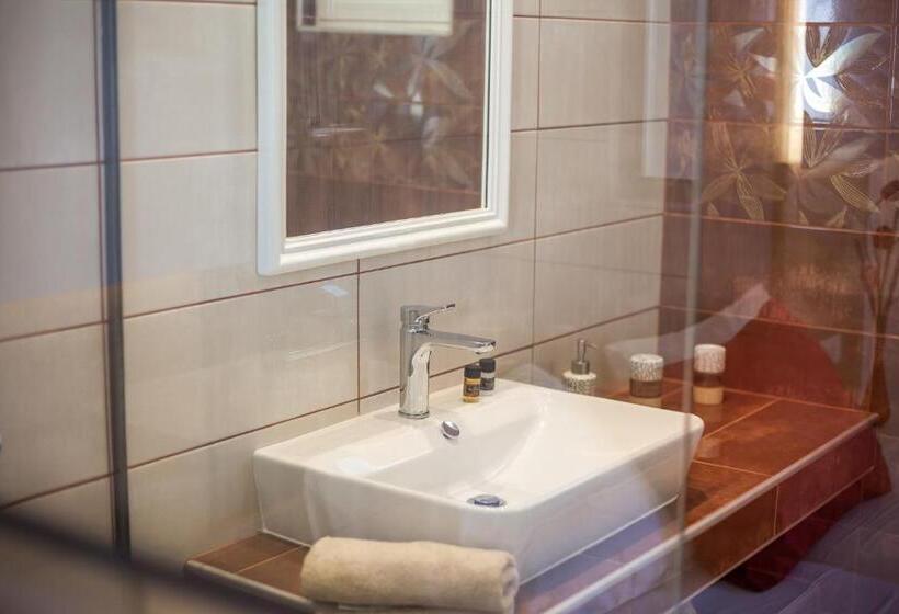 Habitació Triple Deluxe, Casastavris   Aparts & Pool Suites