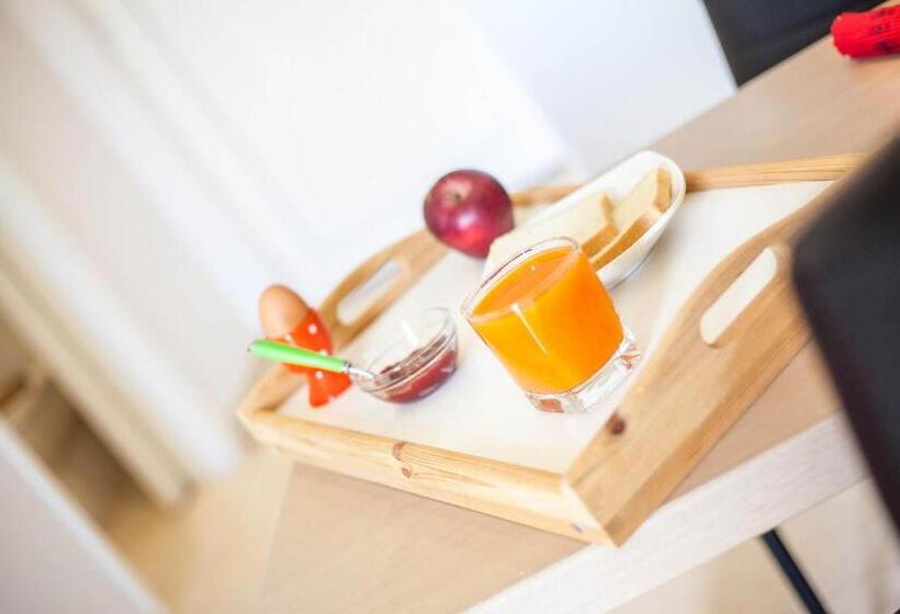 Habitació Triple Deluxe, Casastavris   Aparts & Pool Suites