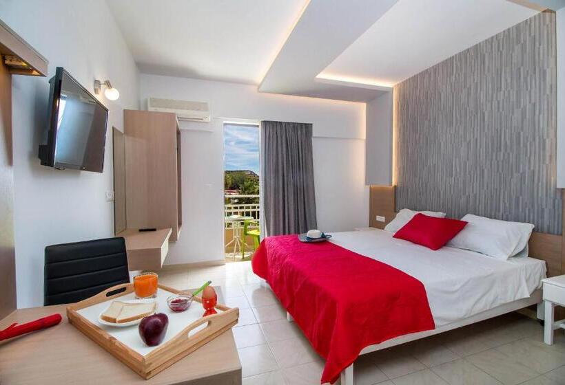 Трехместный Номер Deluxe, Casastavris   Aparts & Pool Suites
