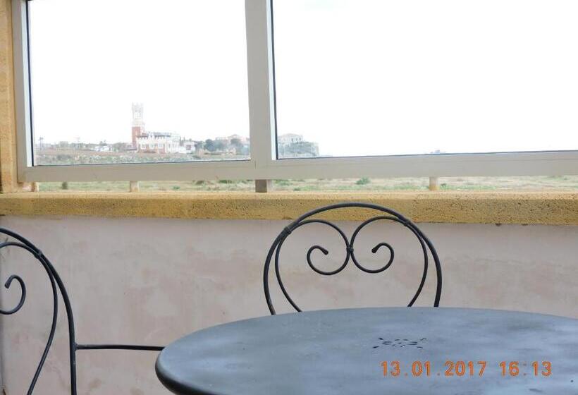 اتاق استاندارد با بالکن و چشمانداز دریا, B&b Aquila Reale