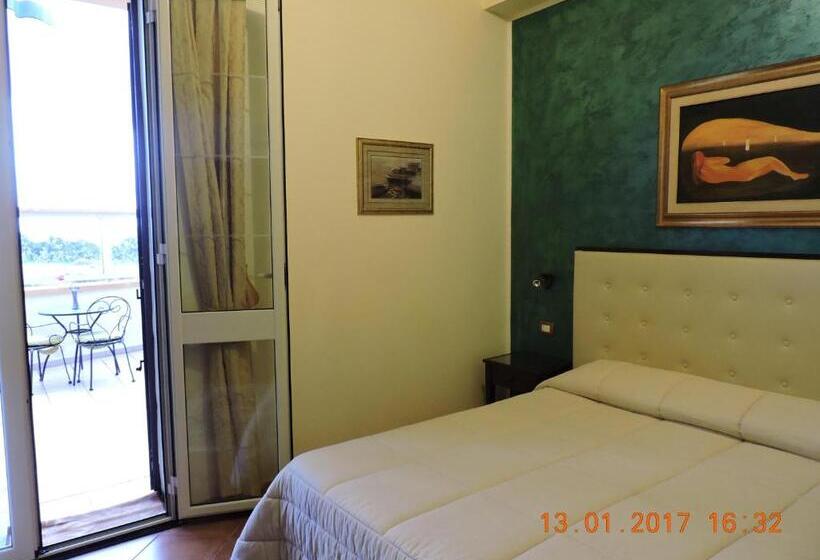 اتاق استاندارد با بالکن و چشمانداز دریا, B&b Aquila Reale