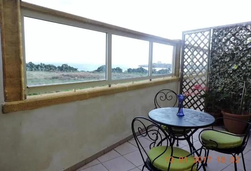 Triple Room Sea View, B&b Aquila Reale