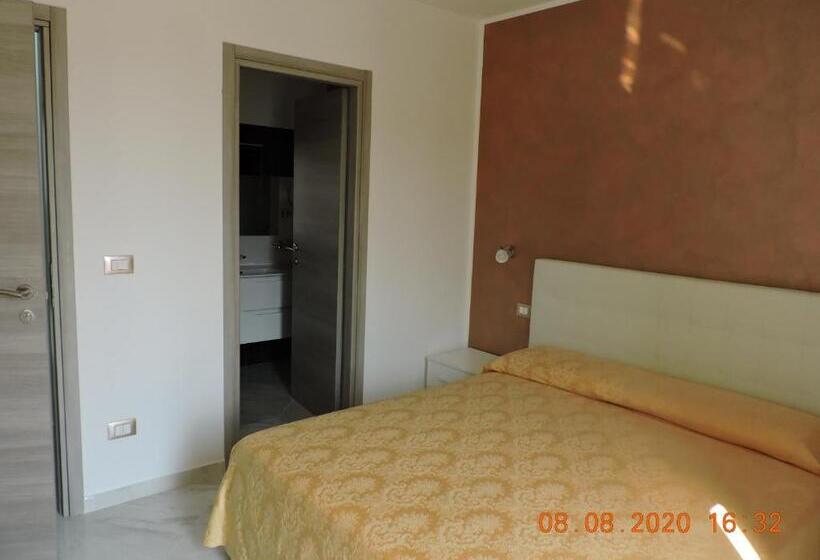 Номер Стандарт с Балконом, B&b Aquila Reale