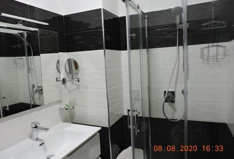 اتاق استاندارد با بالکن, B&b Aquila Reale