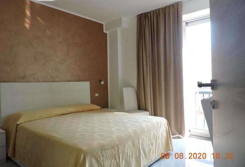 اتاق استاندارد با بالکن, B&b Aquila Reale