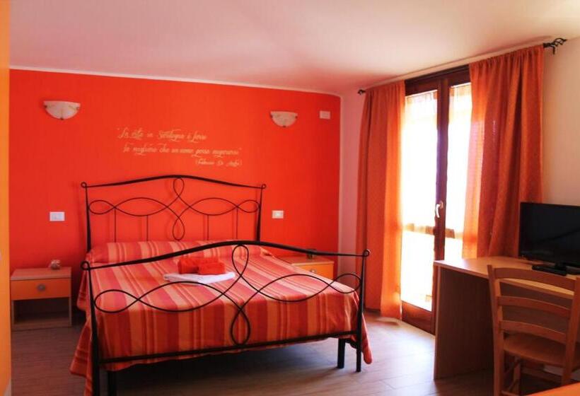 غرفة قياسية مطلّة علي البحر مزوَّدة بشُرفة, B&b L Alba Nel Golfo