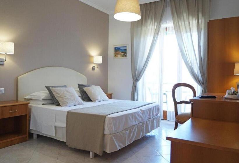 标准间带阳台, Villa Susy Relais