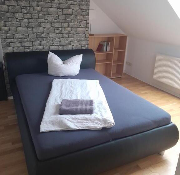 ２ベッドルームアパートメント, Gwuni B&b