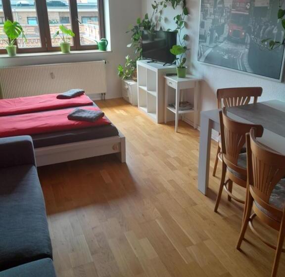 ２ベッドルームアパートメント, Gwuni B&b