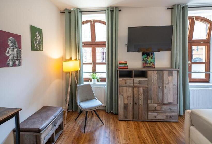 スタンダードルーム, Gwuni B&b