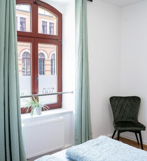 スタンダードルーム, Gwuni B&b