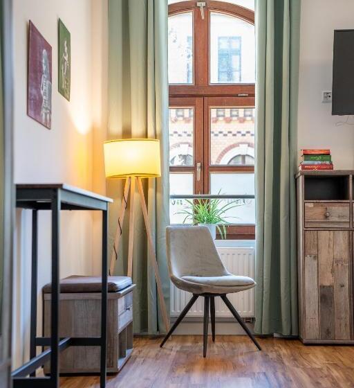 スタンダードルーム, Gwuni B&b