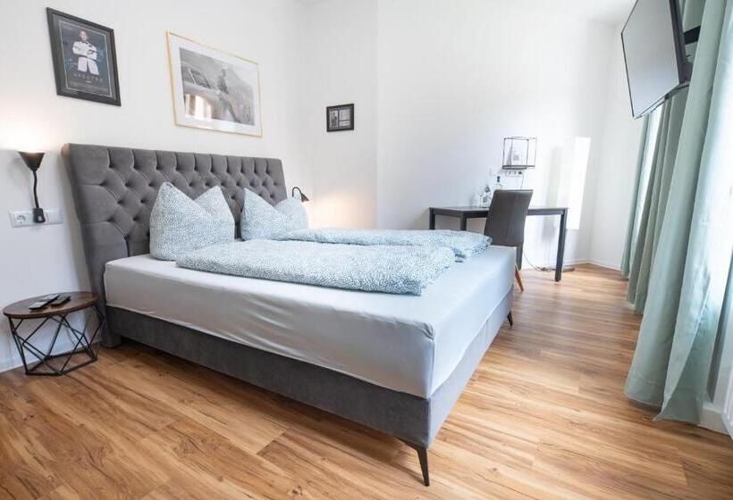 スタンダードルーム, Gwuni B&b