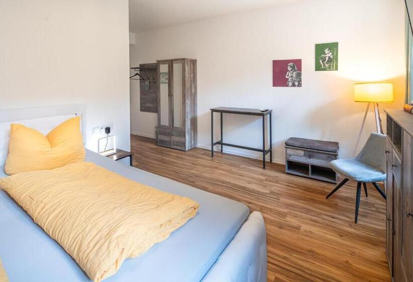 スタンダードルーム, Gwuni B&b