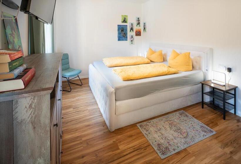Номер Стандарт, Gwuni B&b