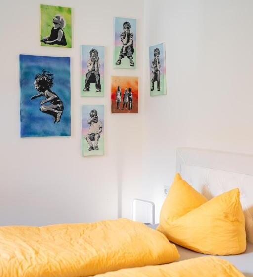 Номер Стандарт, Gwuni B&b