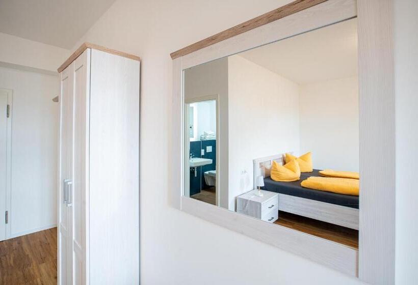 スタンダードルーム, Gwuni B&b