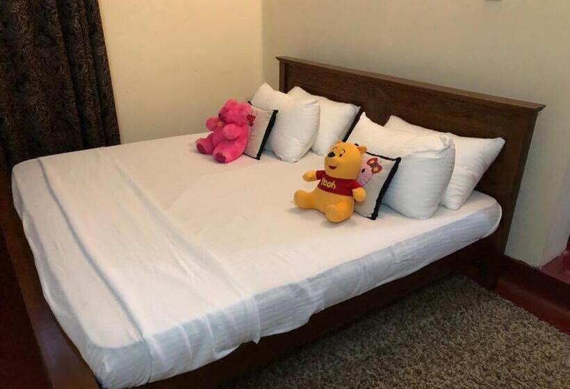 Quarto Triplo Deluxe, Crystal Point Weligama