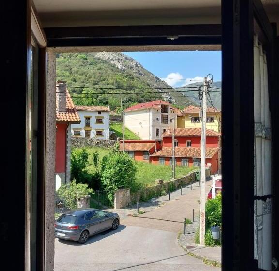 三人经典房间, Rural Cabrales