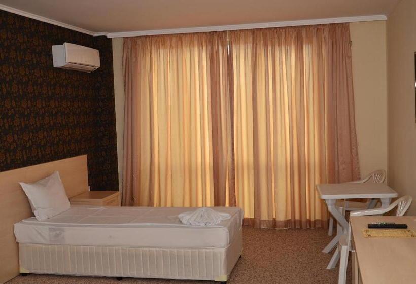 Номер Стандарт с Балконом, La Piazza Primorsko Rooms & Apartments