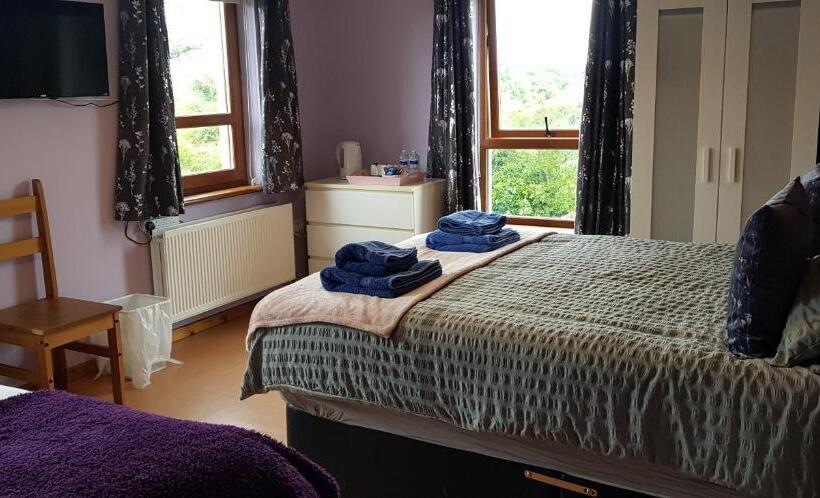 ファミリールーム, Maghernahar House B&b