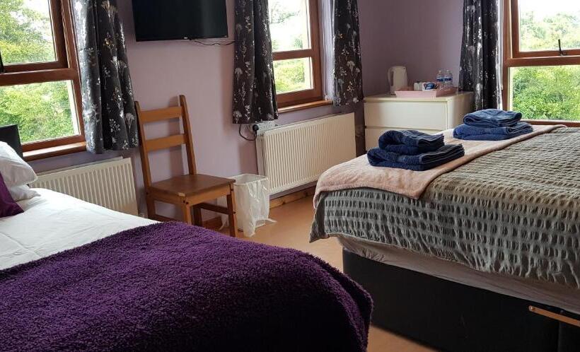 ファミリールーム, Maghernahar House B&b