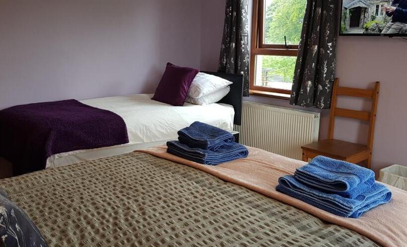 ファミリールーム, Maghernahar House B&b