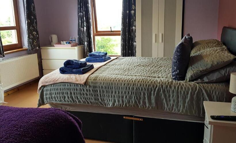 Семейный Номер, Maghernahar House B&b