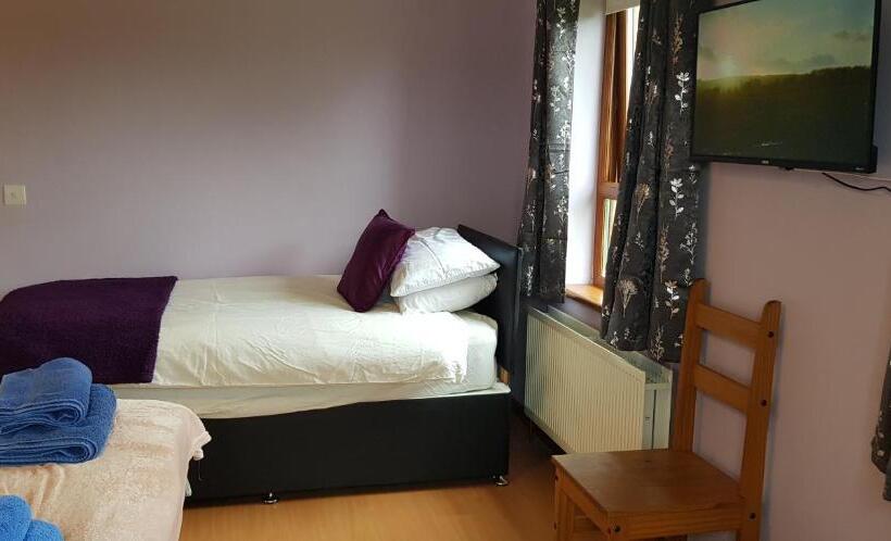 ファミリールーム, Maghernahar House B&b