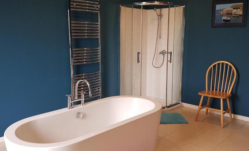 Семейный Номер, Maghernahar House B&b