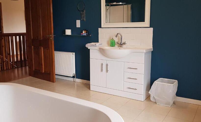 ファミリールーム, Maghernahar House B&b