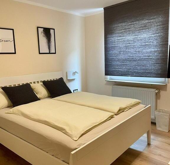 Номер Basic, Gasthaus Stammbaum