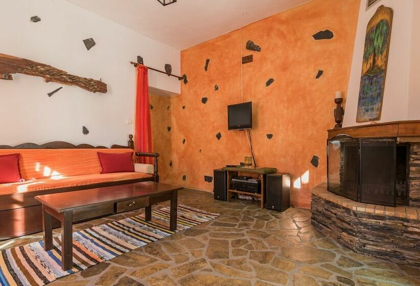 1 Sovrums Hus, Spitia Katoi