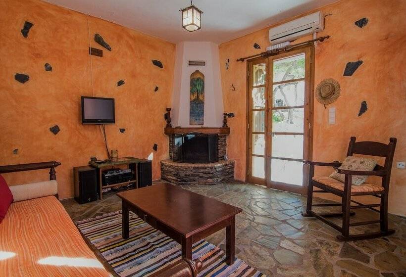 Casa 1 Quarto, Spitia Katoi