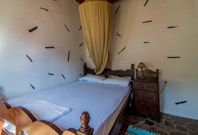 Casa 1 Quarto, Spitia Katoi