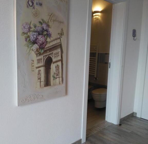 اتاق استاندارد, B&b Sos Manneddos