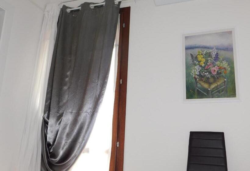 اتاق استاندارد, B&b Sos Manneddos