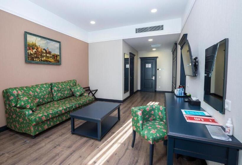Suite with lake view, Macara Lake Park