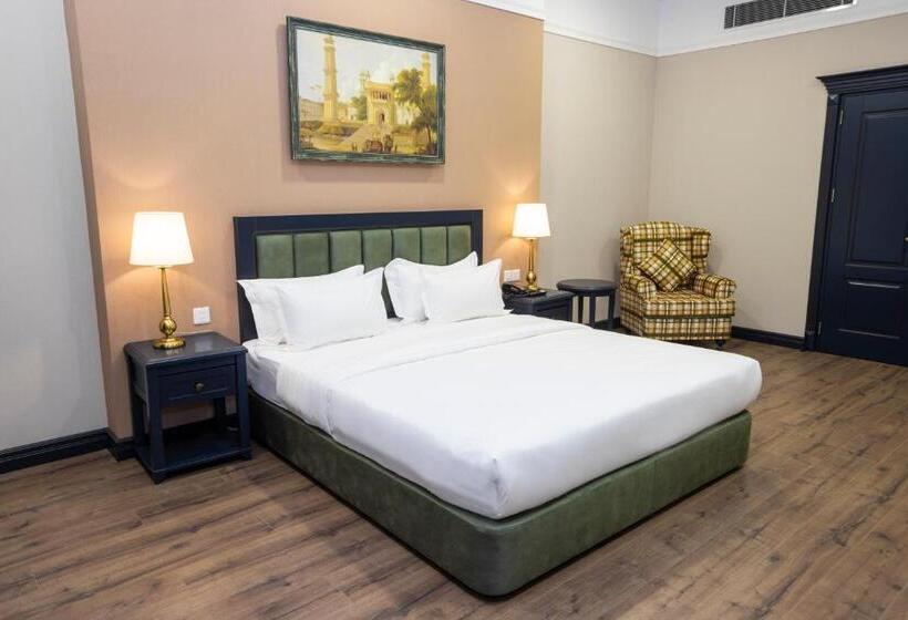 اتاق خانوادگی, Macara Lake Park