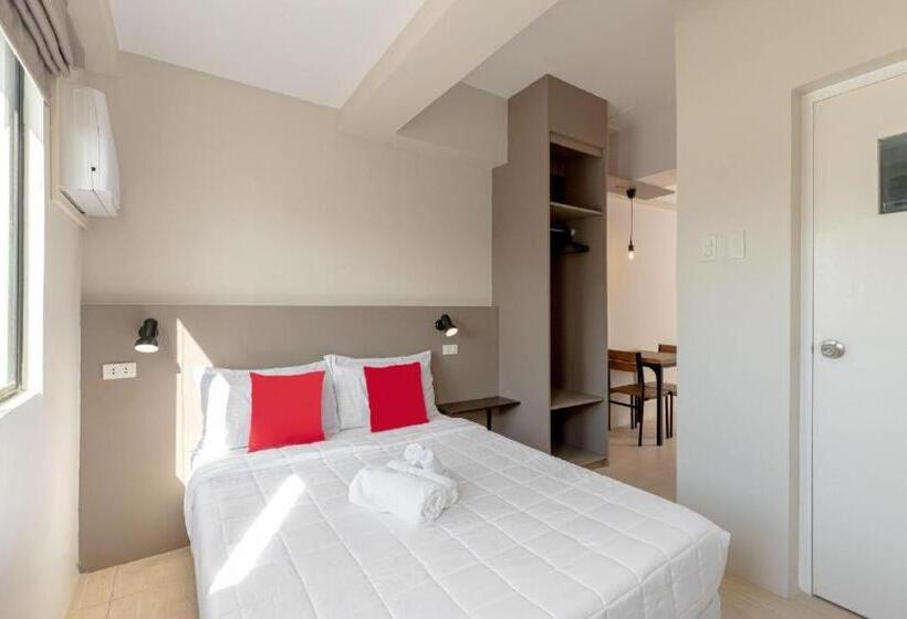 Deluxe-studio, The Colonial Residences, Katipunan
