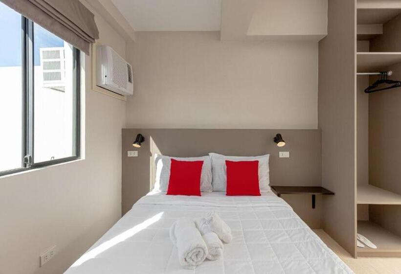Deluxe-studio, The Colonial Residences, Katipunan