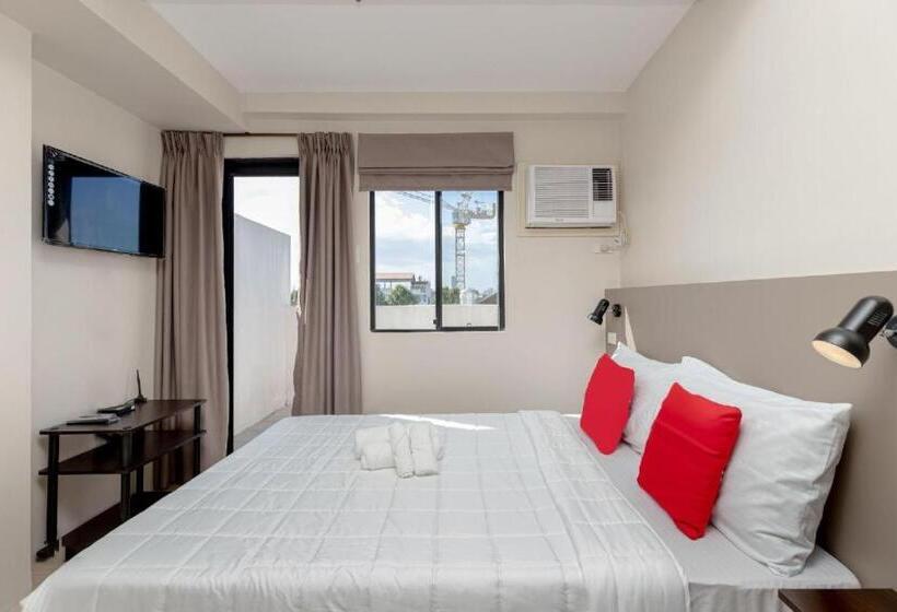 Deluxe-studio, The Colonial Residences, Katipunan