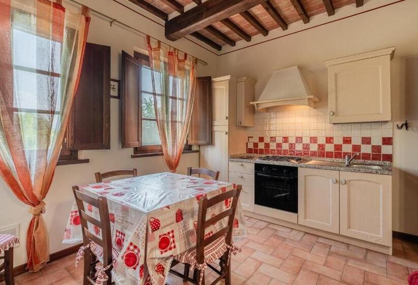 침실 2개 주택, Room In Farmhouse   Apartment In Farmhouse Casolare Dei Fiori